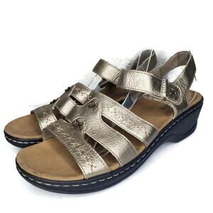 Clarks Gold Sandals Size 9.5 Metallic Leather Lexi Evelyn Ankle Strap Comfort